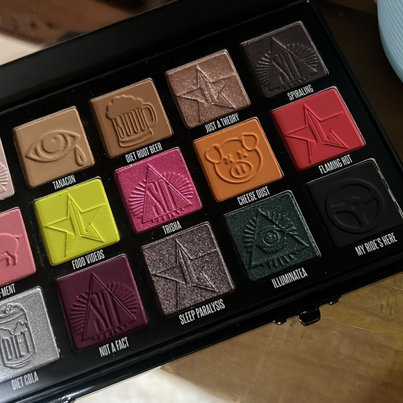 Jeffree Star Conspiracy Eyeshadow Palette